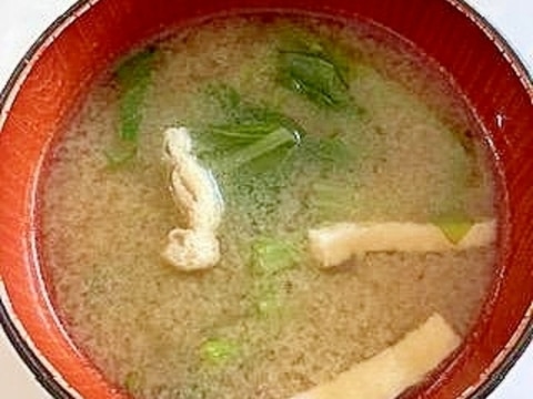 かぶの葉と油揚げの味噌汁